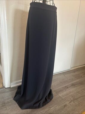 Banana Republic Elegant Black Women's Maxi Skirt - Classic Floor-Length Design